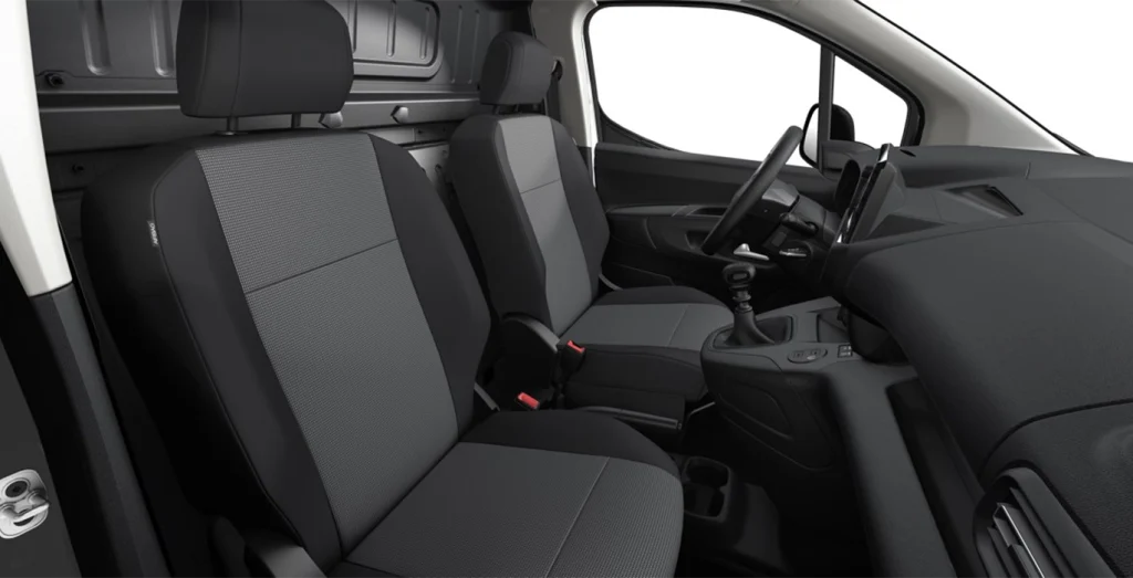 Citroen-Berlingo-Talla-M-BlueHDI-100cv-van-interior-delantera-II.webp