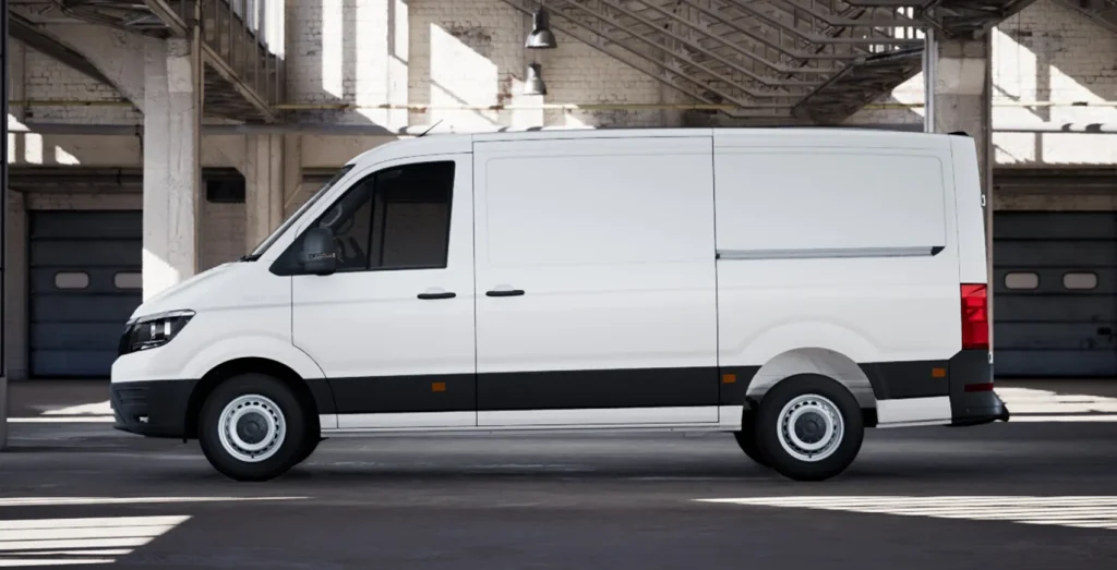 MAN-TGE-Furgon-FWD-SW-8-AT-lateral.webp