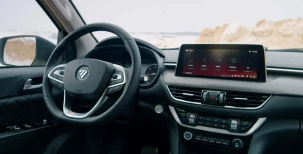 FOTON-Tunland-G7-6MT-interior-delantera.webp