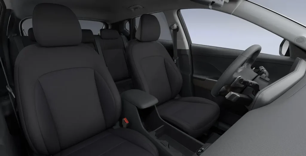 Hyundai-Kona-HEV-Maxx-138CV-interior-delantera-II.webp