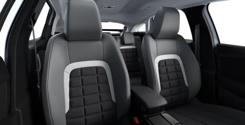 CITROEN-C4-Hybrid145CV-Business-Edition-interior-trasera