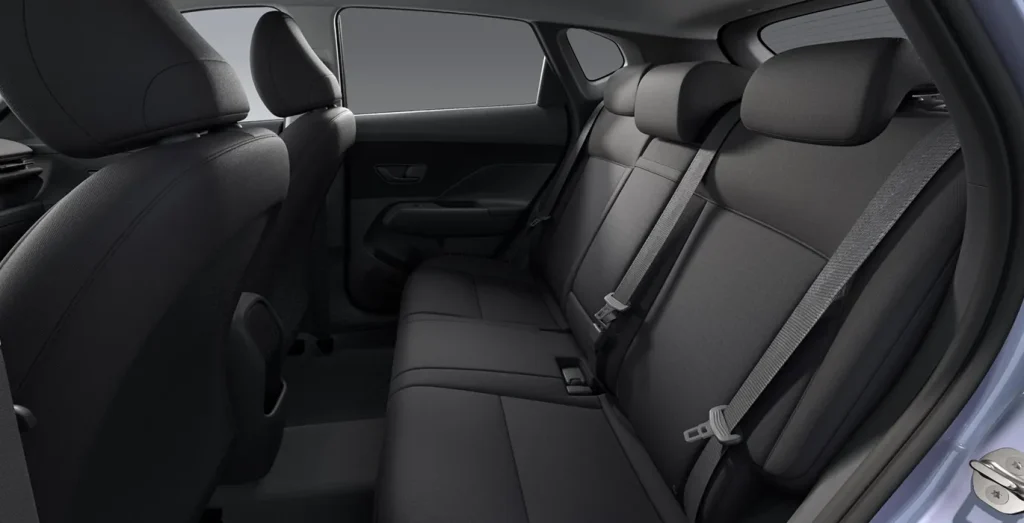 Hyundai-Kona-HEV-1.6GDI-138CV-DT-Maxx-interior-trasera